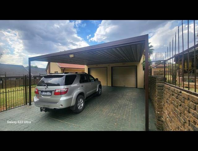 4 BEDROOM HOUSE FOR SALE IN GREENHILLS